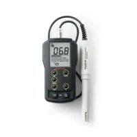 multiparameter meter hanna hi9813-51 tampak depan dengan layar lcd dan probe terpasang