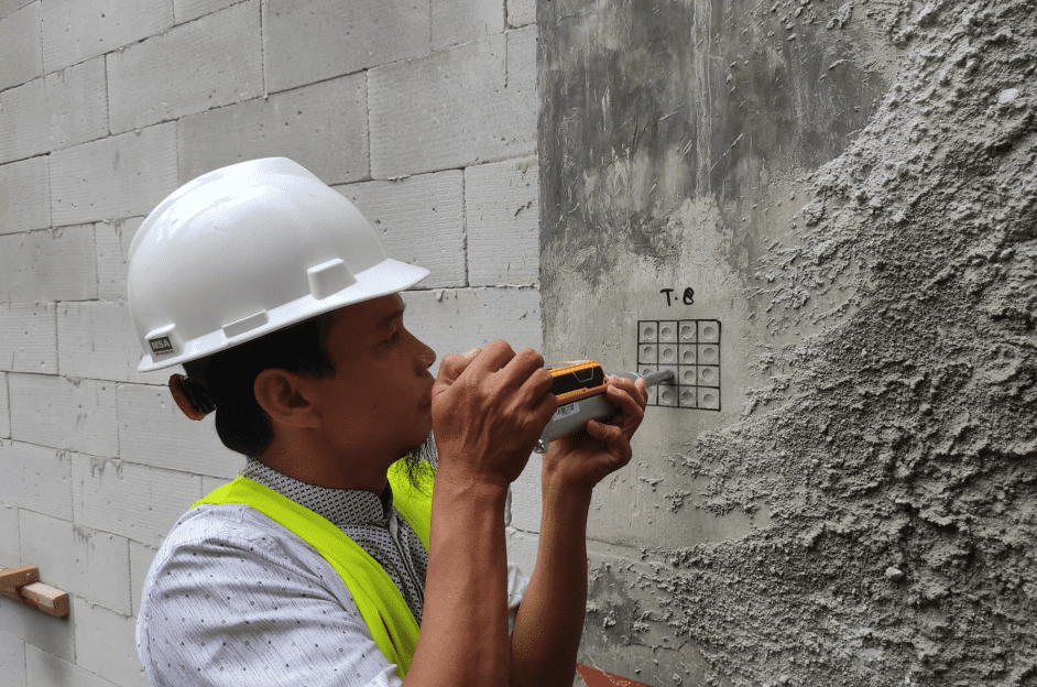 Mencapai Konsistensi Kualitas Beton dengan Pengujian Strength Meter
