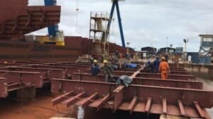 Penggunaan Coating Thickness Meter untuk Inspeksi Kualitas di Galangan Baja