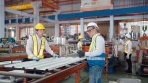 Mengatasi Tantangan Korosi di Industri Baja dengan Coating Thickness Meter