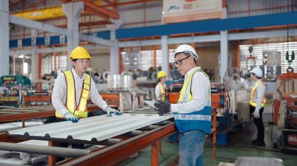 Mengatasi Tantangan Korosi di Industri Baja dengan Coating Thickness Meter
